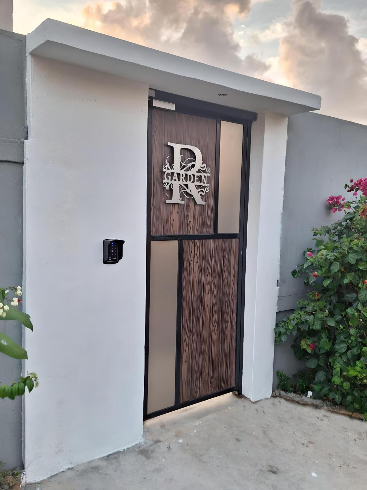 R Garden Villa Au Calme De Baie Du Tombeau, Appartement Familiale De 3 Chambres Et Cuisine Ngoại thất bức ảnh